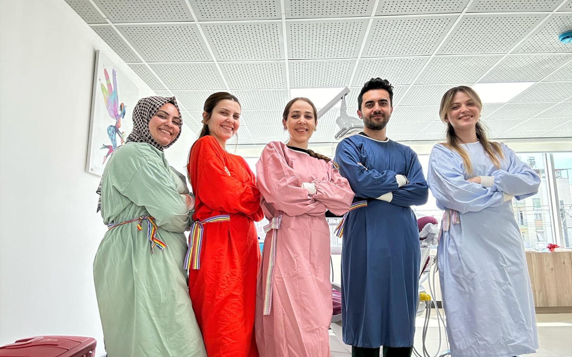 MRV Dental Antalya diş hekimleri ekibi