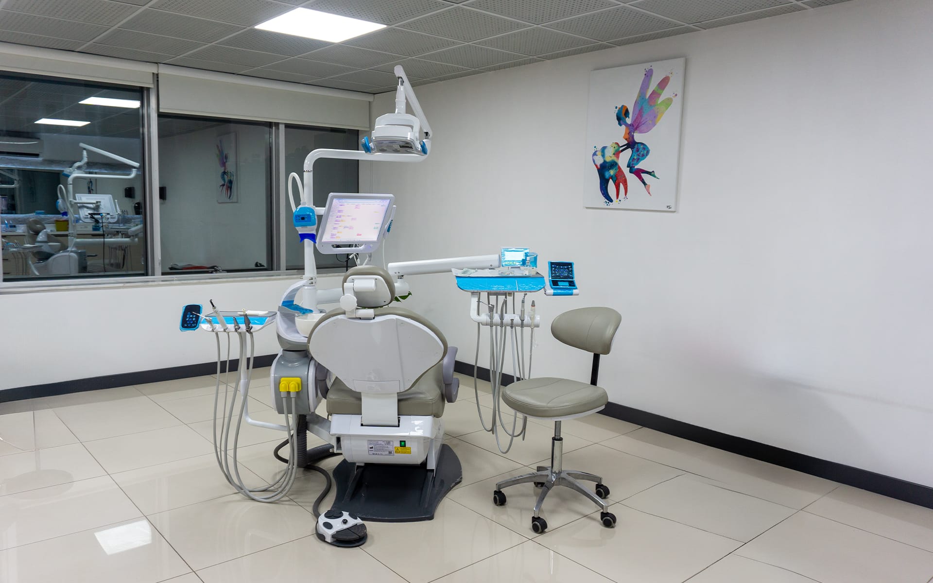 MRV Dental modern diş tedavi odası