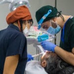 MRV Dental’de diş implantı uygulaması