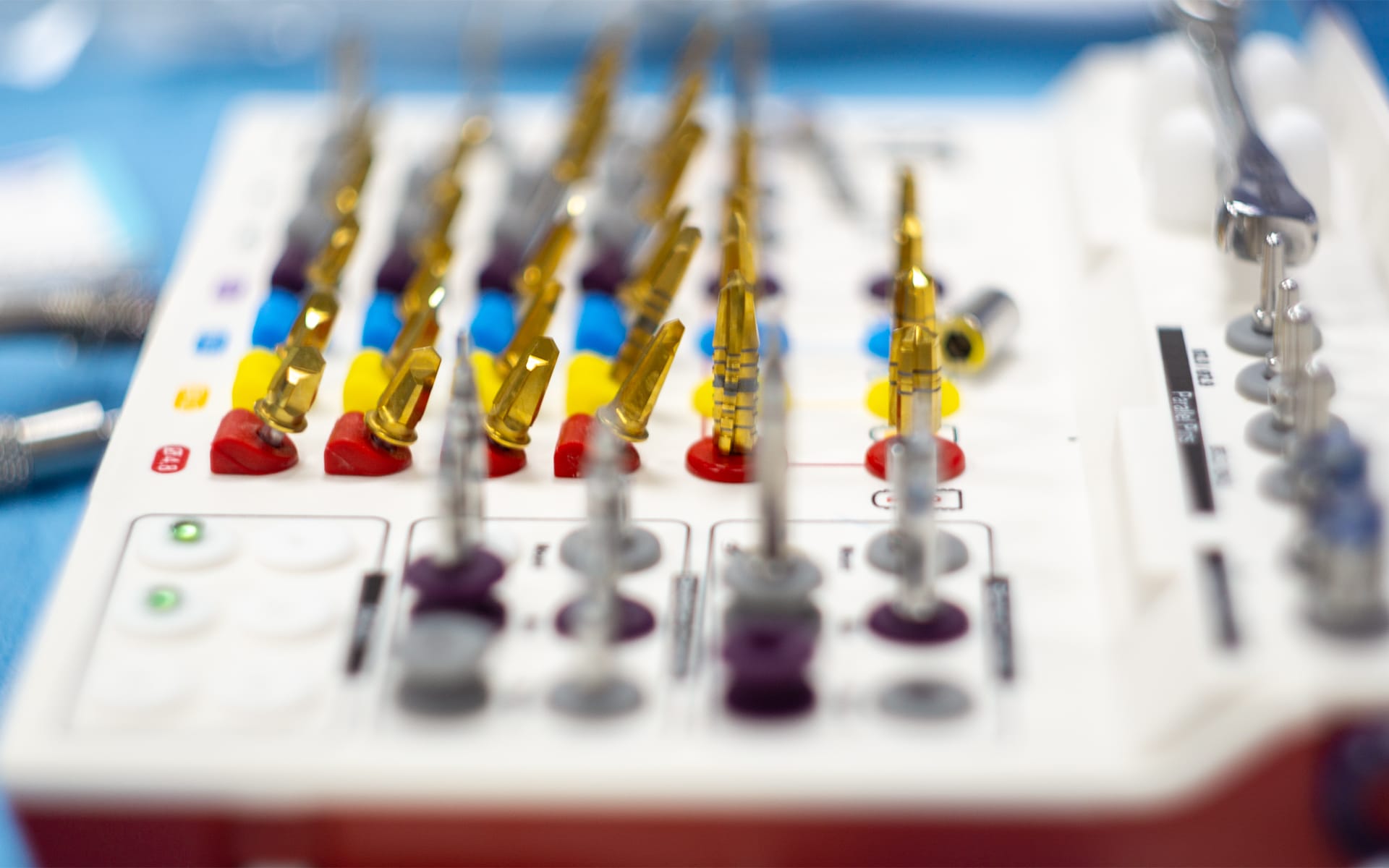 MRV Dental implant ve diş tedavi malzemeleri